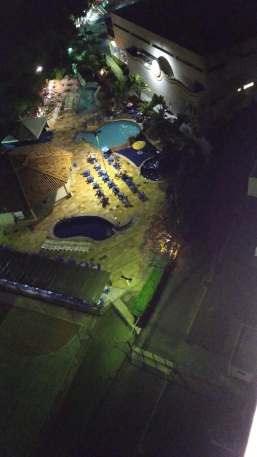 Hotel Golden Dolphin Resort - Flat No Decimo Andar Quarto Com Varanda Caldas Novas Eksteriør billede